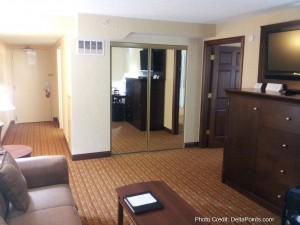 a room with a mirror door