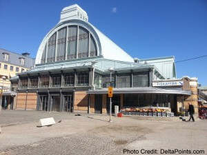 a building with a dome roof