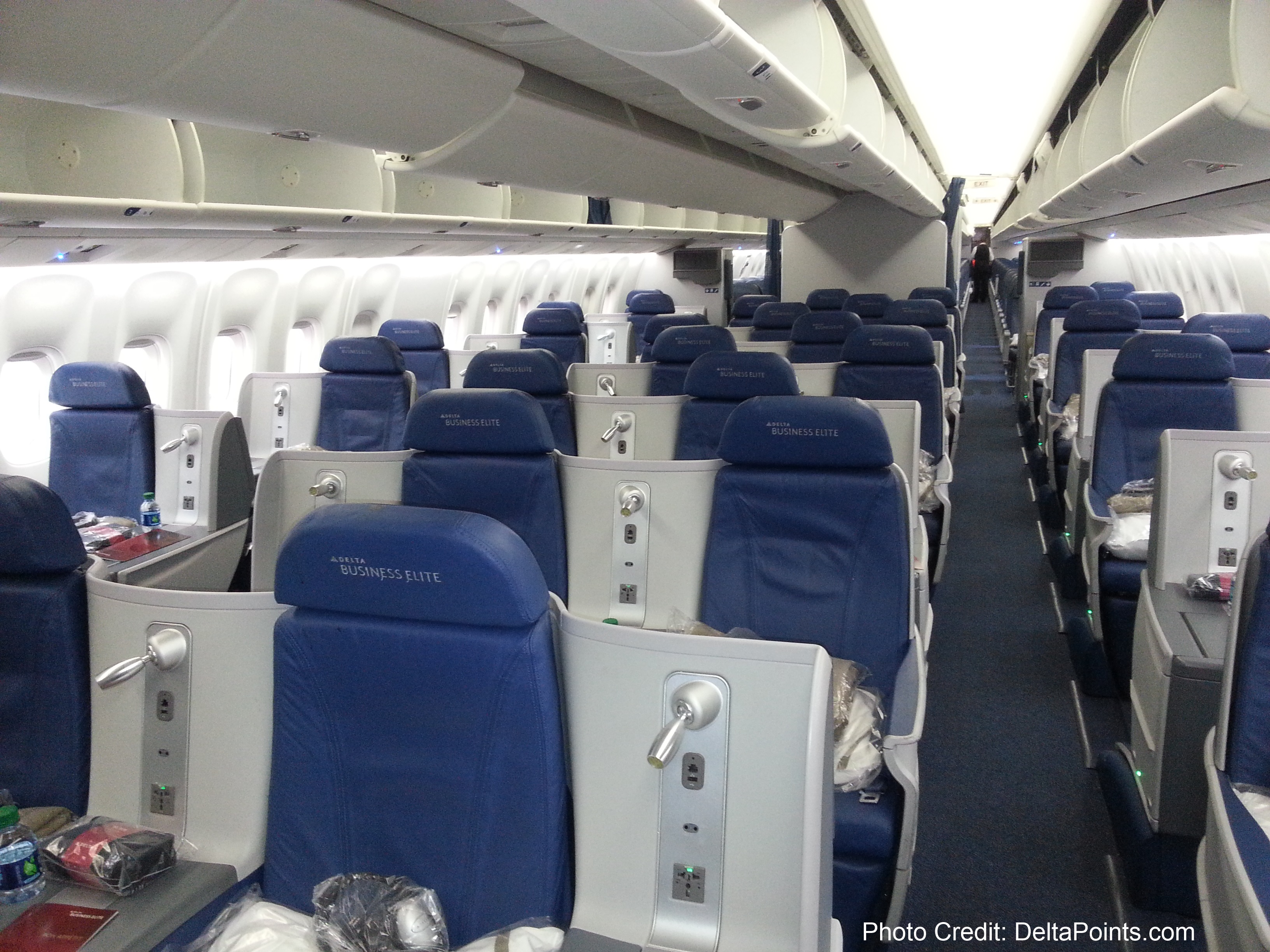 Delta Air Lines 767-300 Business Class & Economy Comfort International seats review