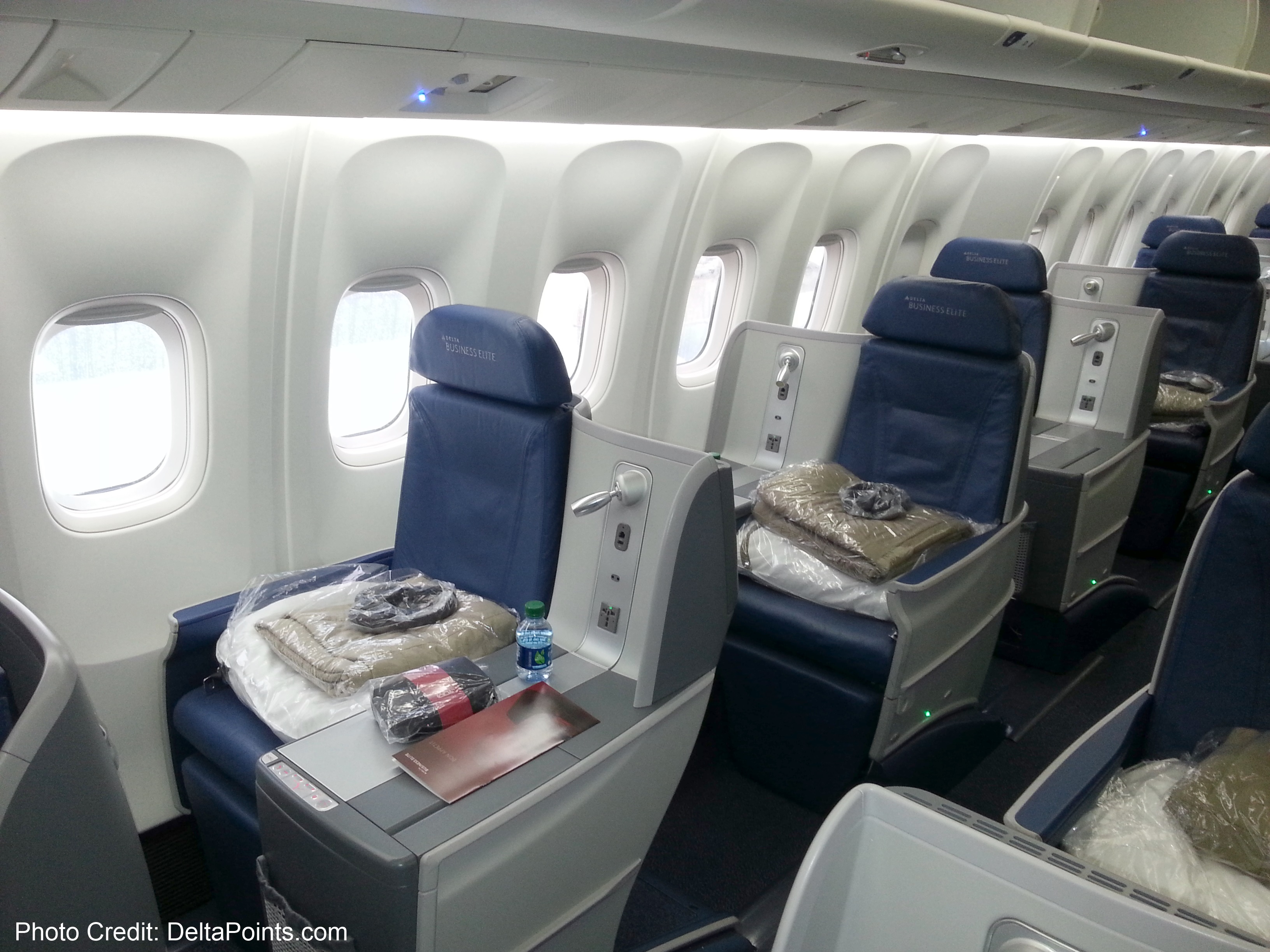 delta-767-300-new-business-class-seats-delta-points-blog-review-6