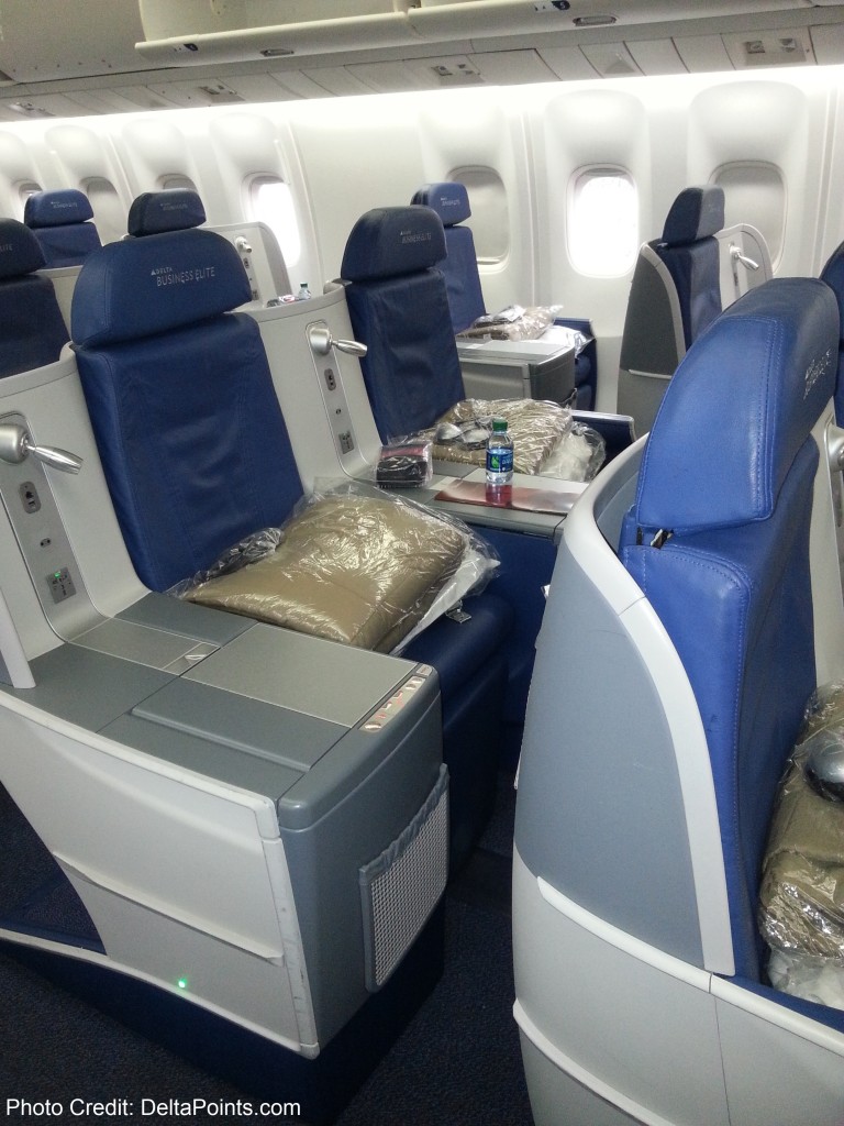 Delta Air Lines 767-300 Business Class & Economy Comfort International ...