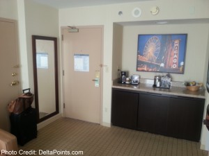 SPG Sheraton Elk Grove King room Club floor Delta Points blog (1)