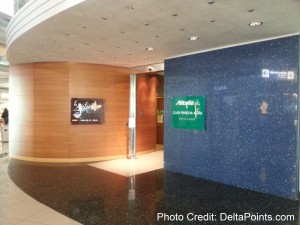 entrance to Giotto lounge concorse g rome italy delta points blog