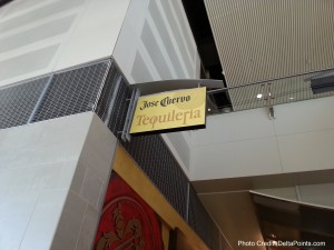 Jose Cuervo Tequileria Detroit DTW Airport (1)