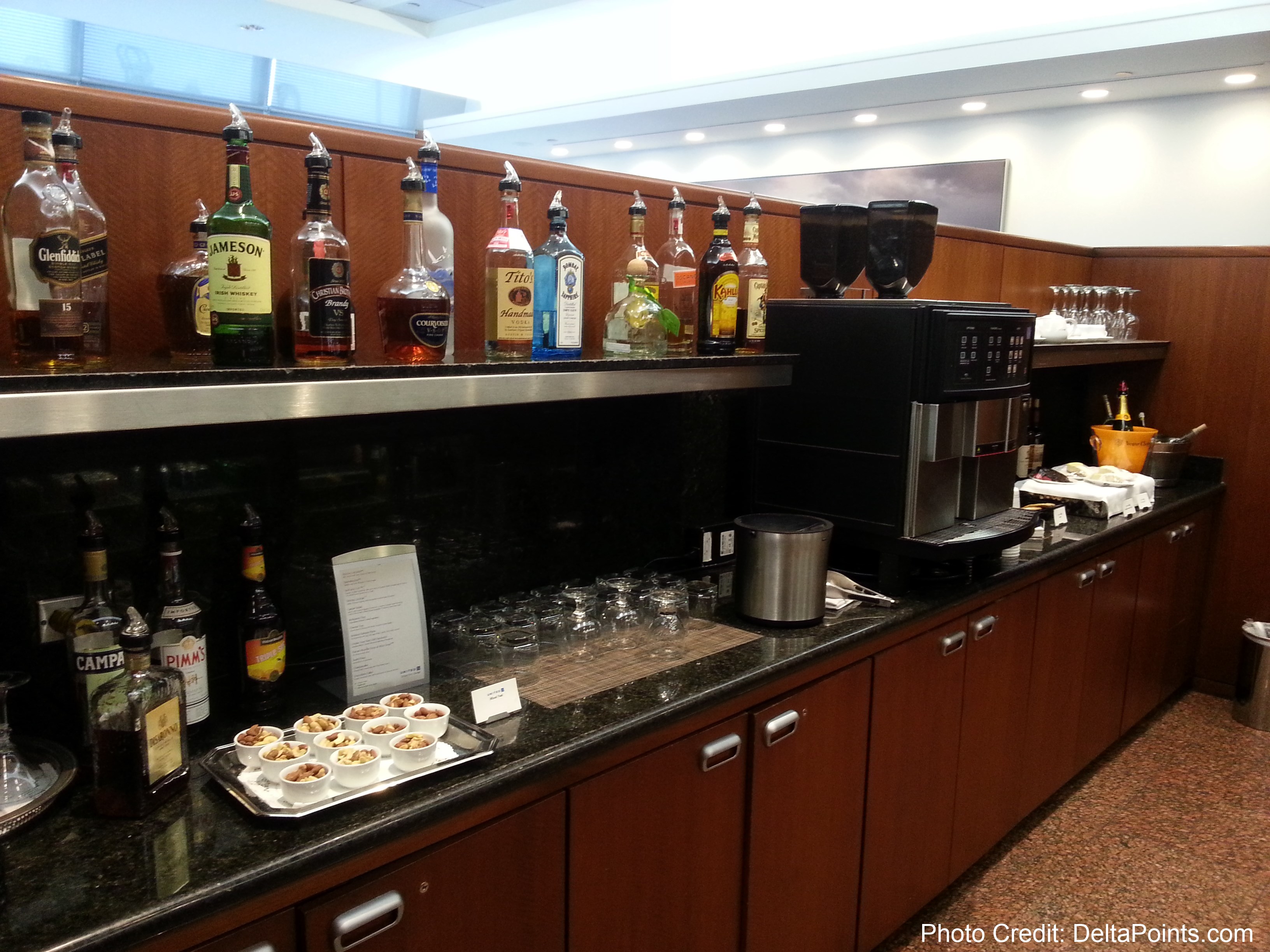 Lufthansa 1st class to Sweden: Outbound from Chicago & United Global 1st lounge Chicago O’Hare International Airport – part 4