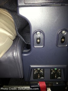 United 737 business class seats delta points blog (7)