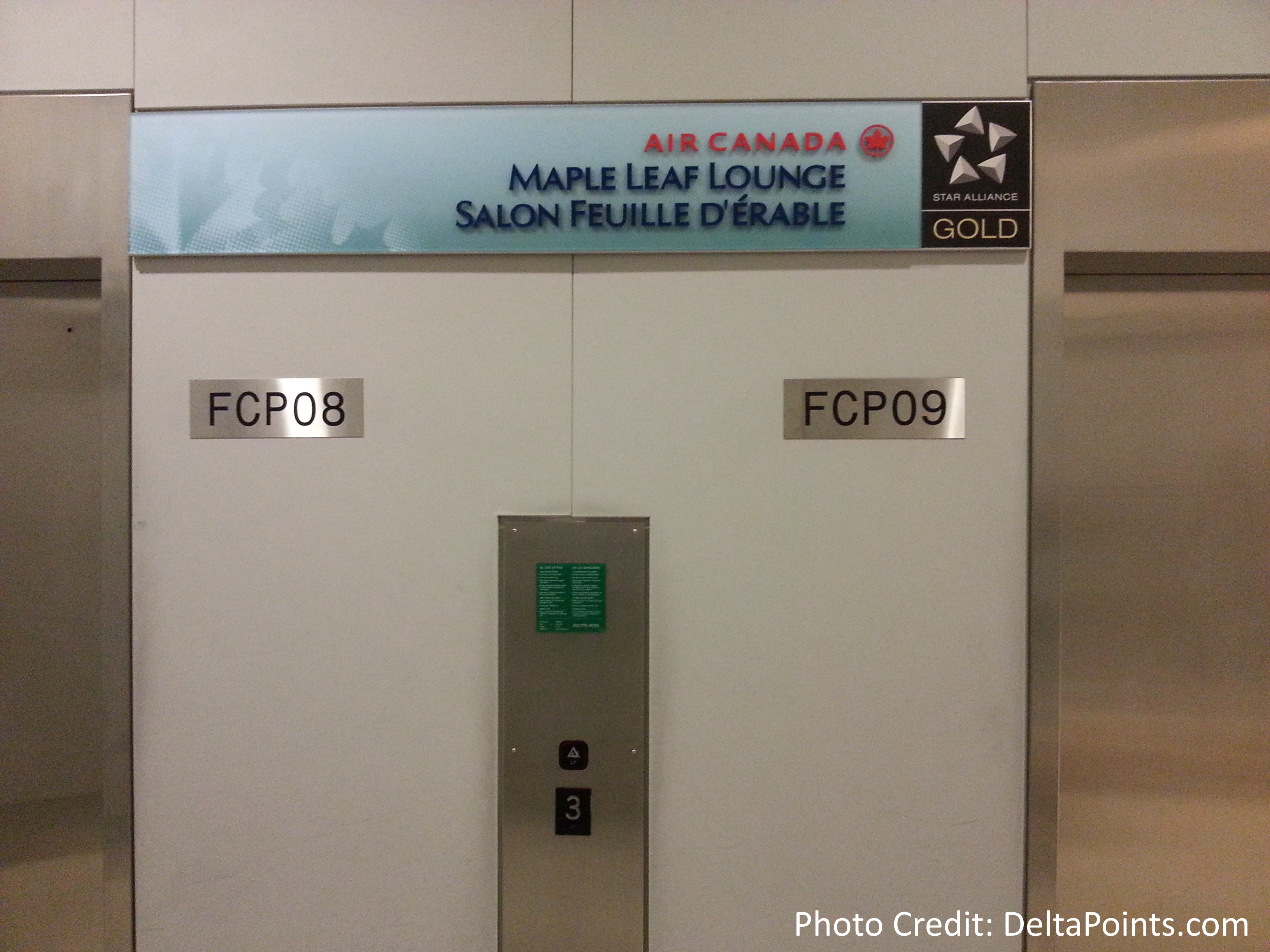 Lufthansa 1st class to Sweden: The Air Canada Maple Leaf Lounge- Part 12