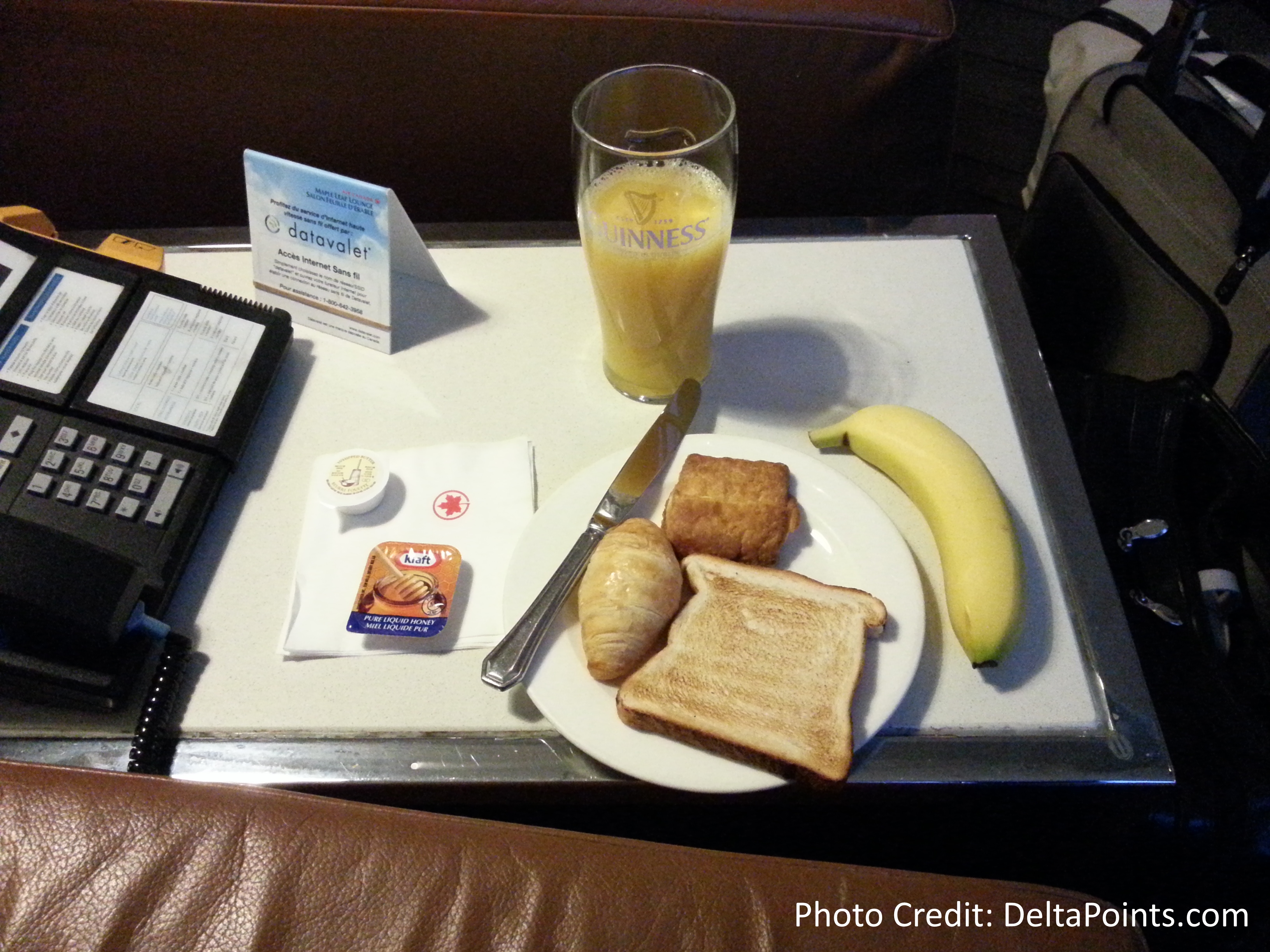Lufthansa 1st class to Sweden: The Air Canada Maple Leaf Lounge- Part 12