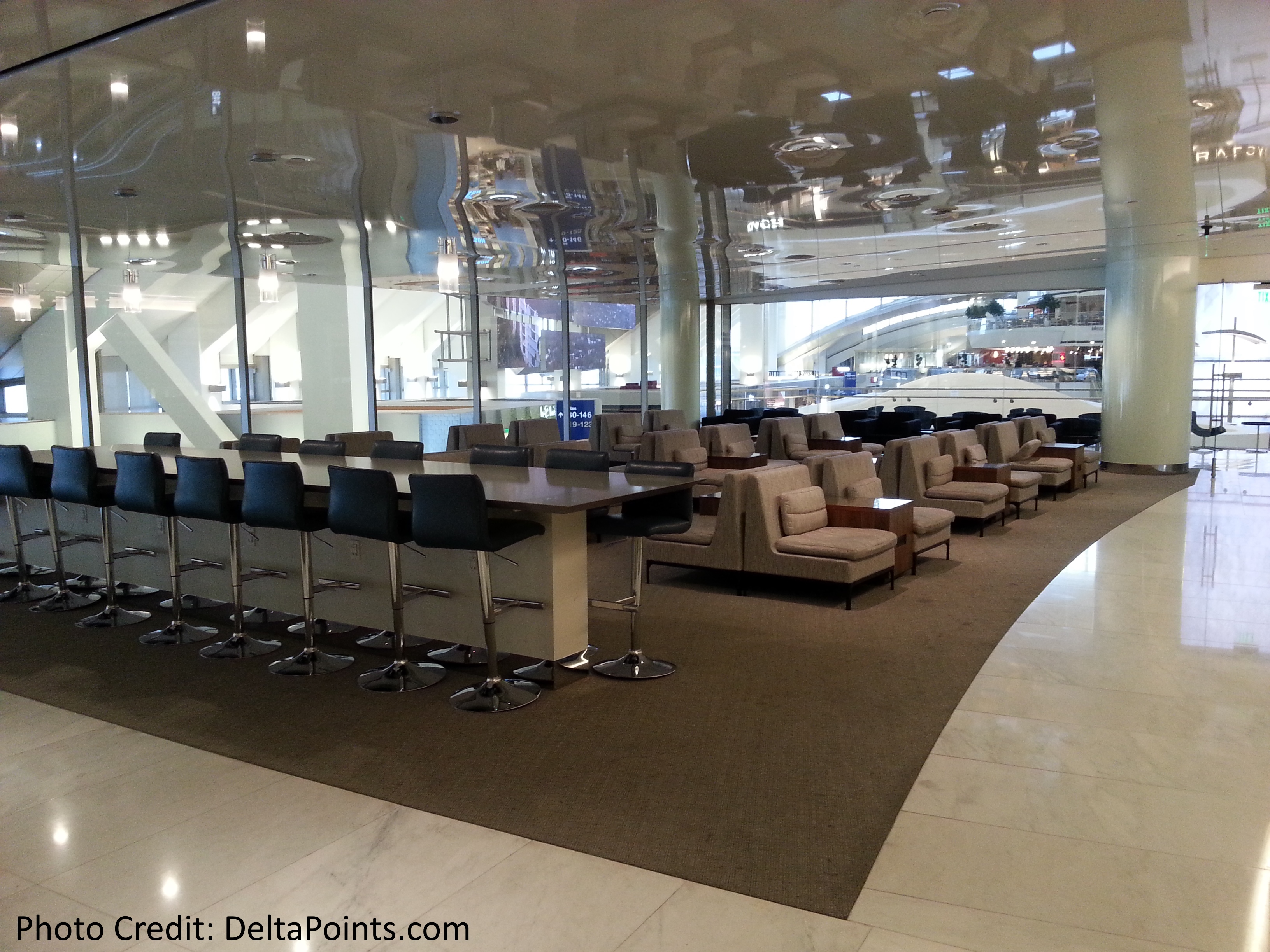 A 18,000+ point Delta Mileage Run: Skyteam Lounge hopping in LAX – Korean Air lounge LAX & more?