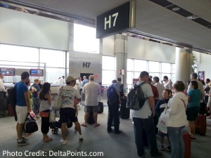 gate area MIA to ATL delta points blog