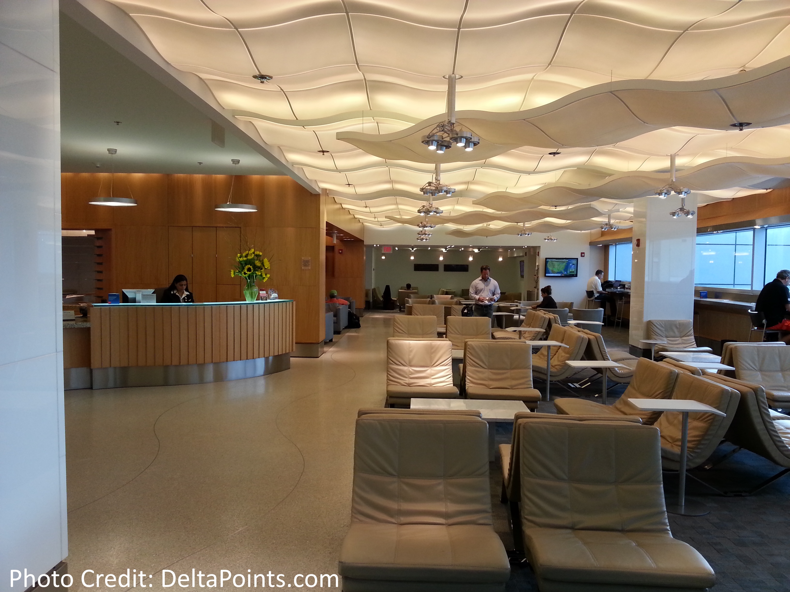 A Miami Mileage Run: The Delta Skyclub in MIA