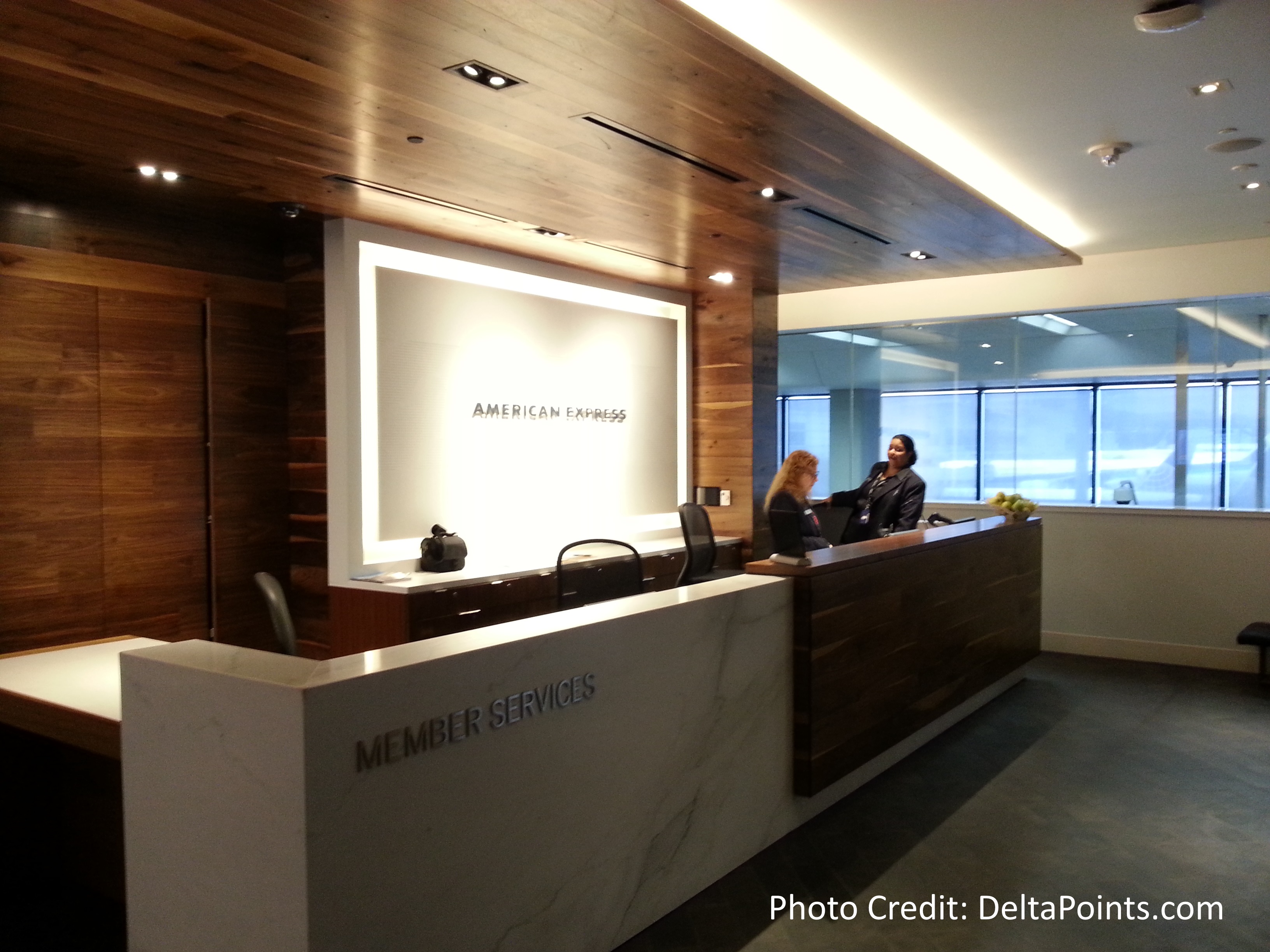 Centurion Lounge San Francisco SFO Airport American Express RenesPoints review