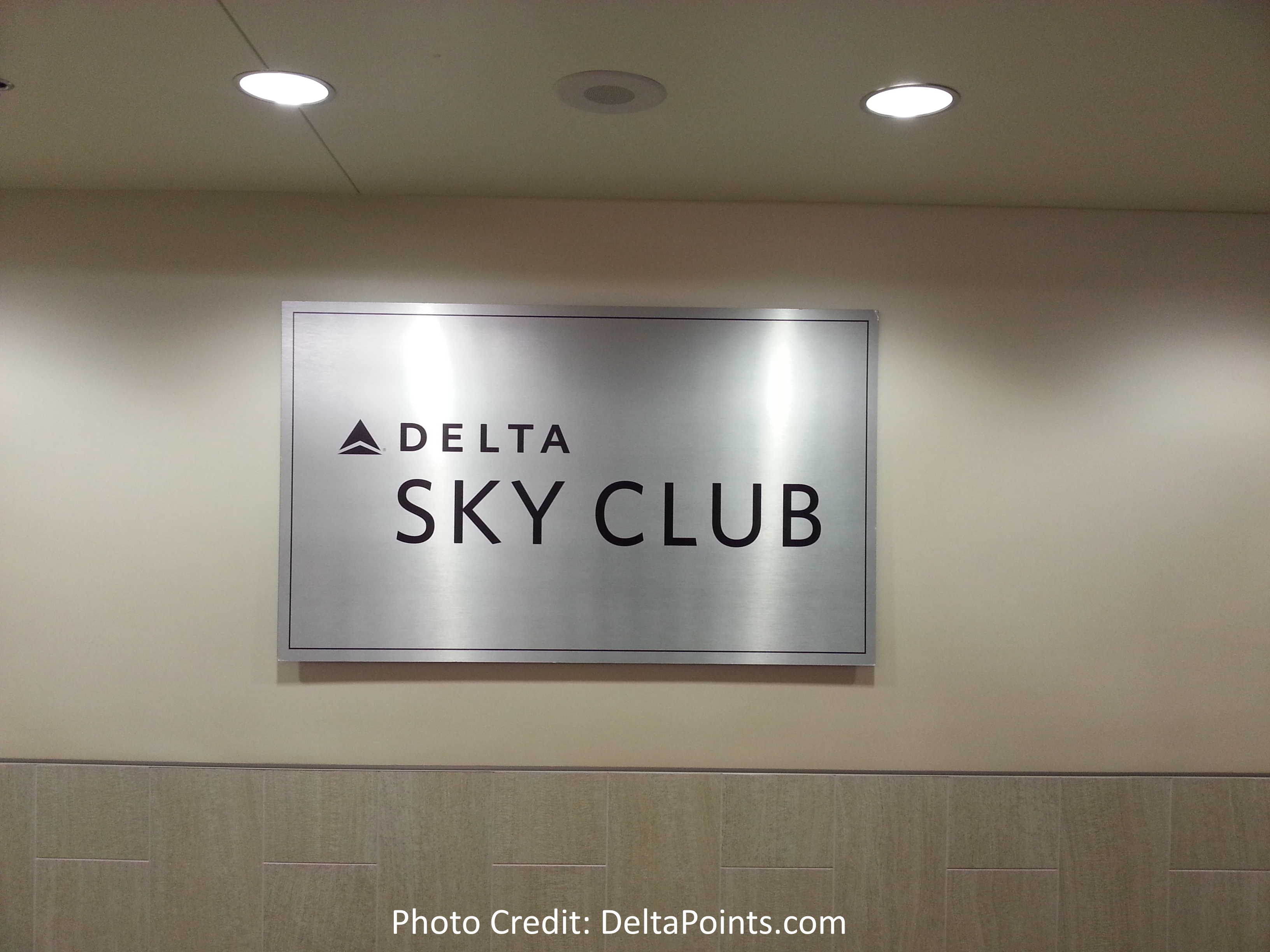 DFW Dallas / Fort Worth “E” Delta Skyclub – 2015 Delta Mileage Run