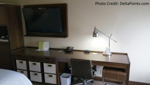 Four Points by Sheraton Minneapolis Airport king room (2)