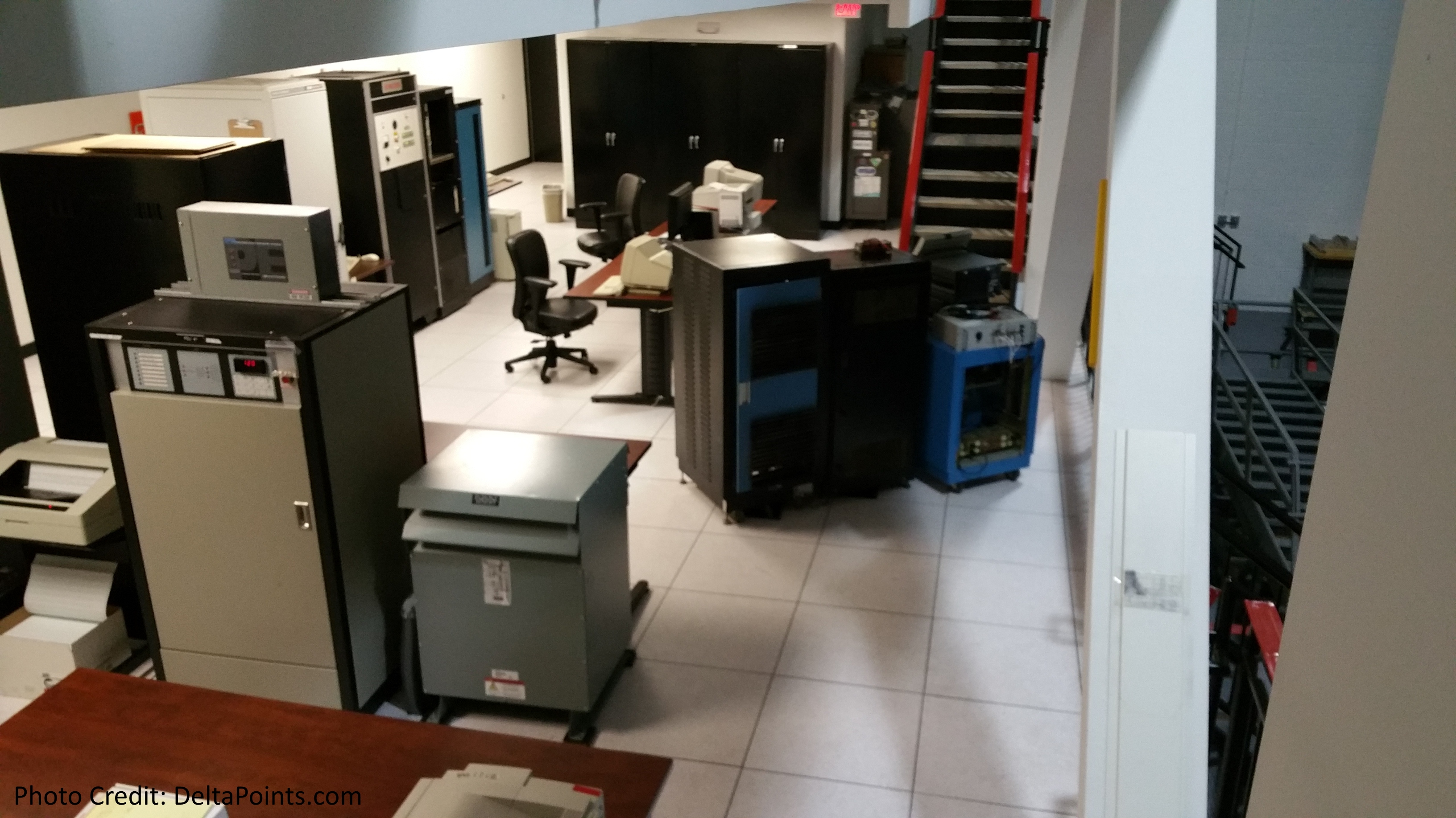 What is it like to fly a Delta 747 simulator? (hint: it is REALLY kool)!