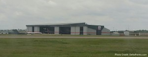 AA hanger DFW delta points blog