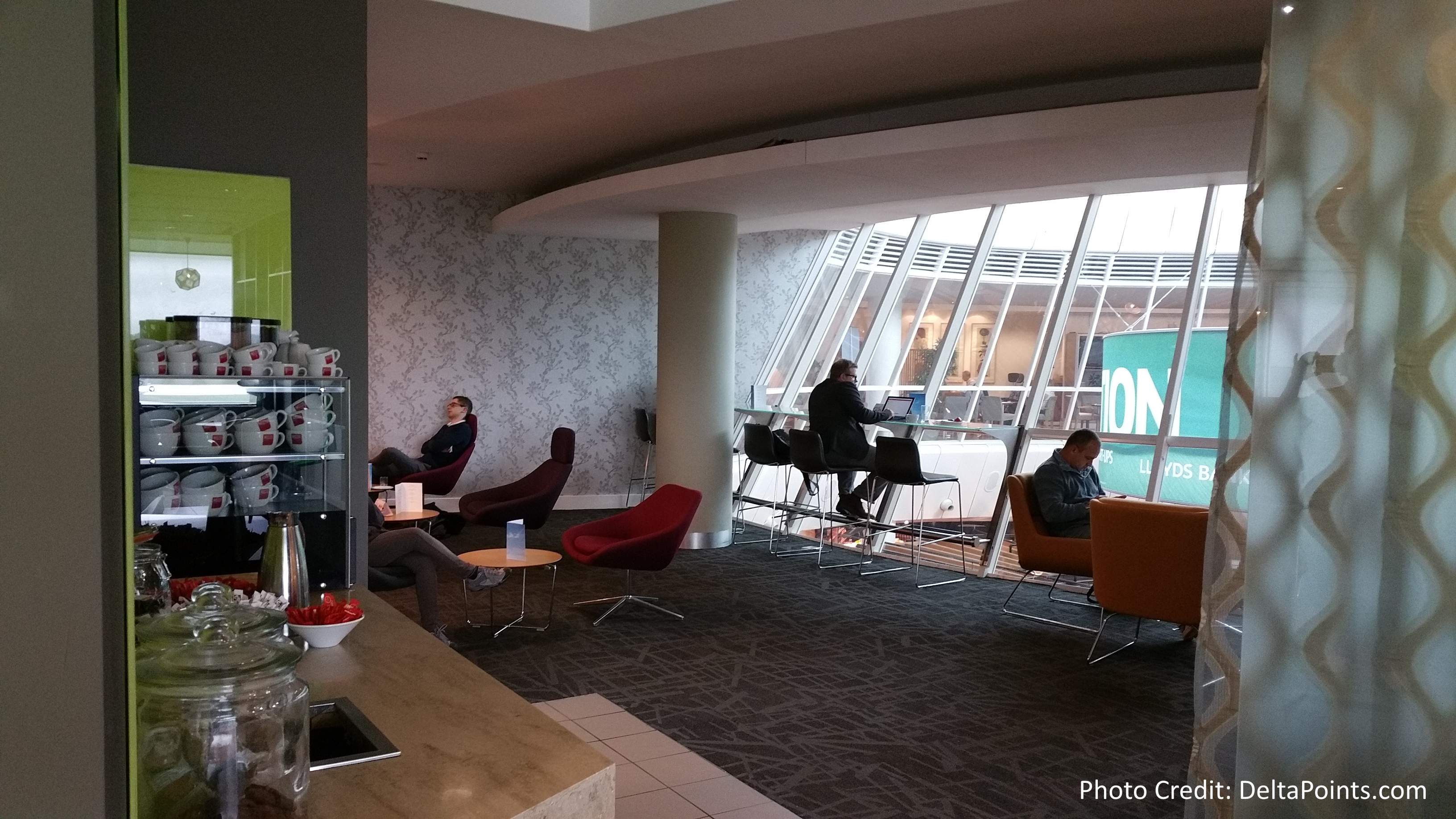 The Escape Lounge Manchester (MAN) T3 Review by Delta Points