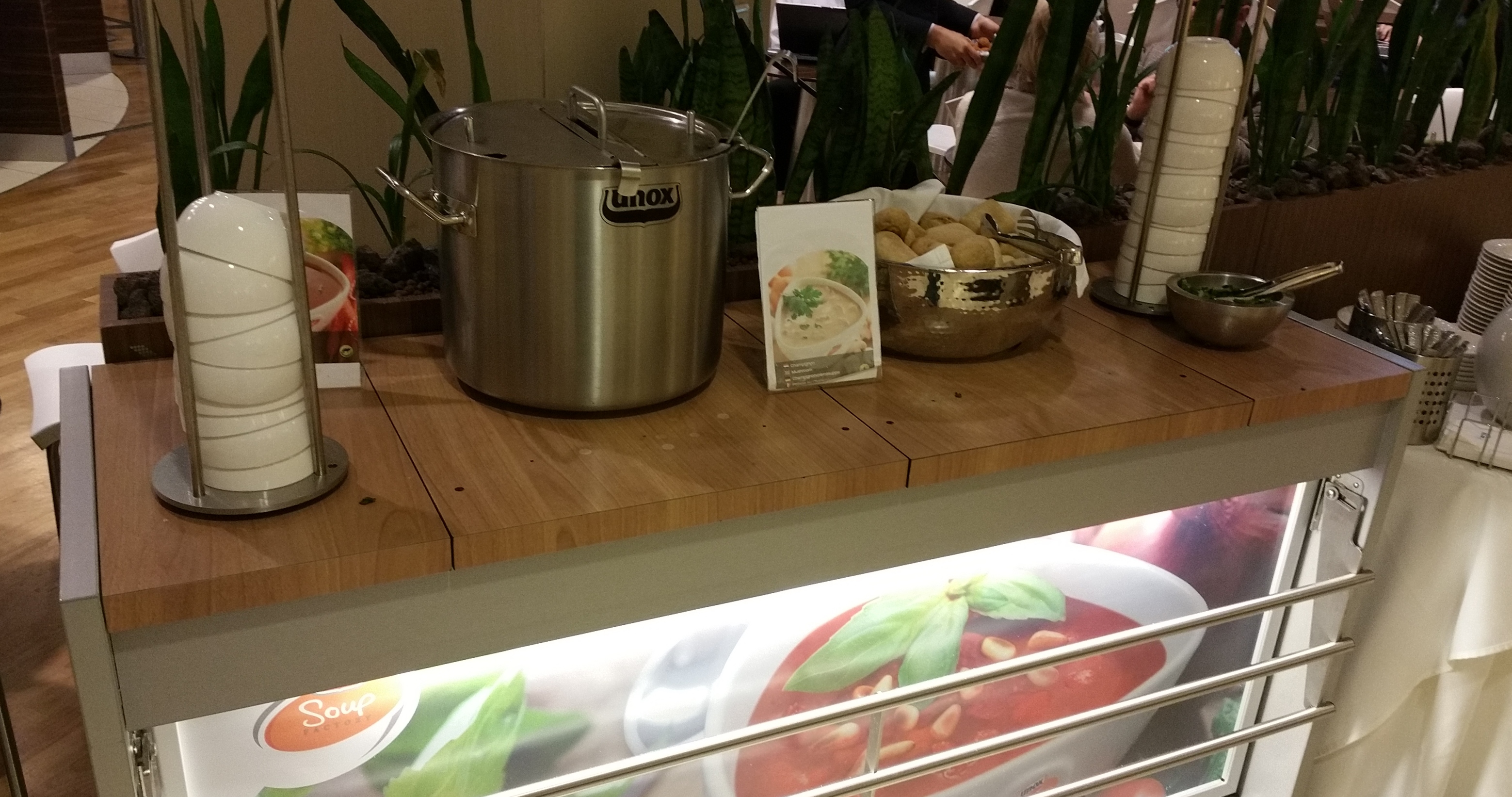 The KLM Crown Lounge Amsterdam #25 AMS airport review