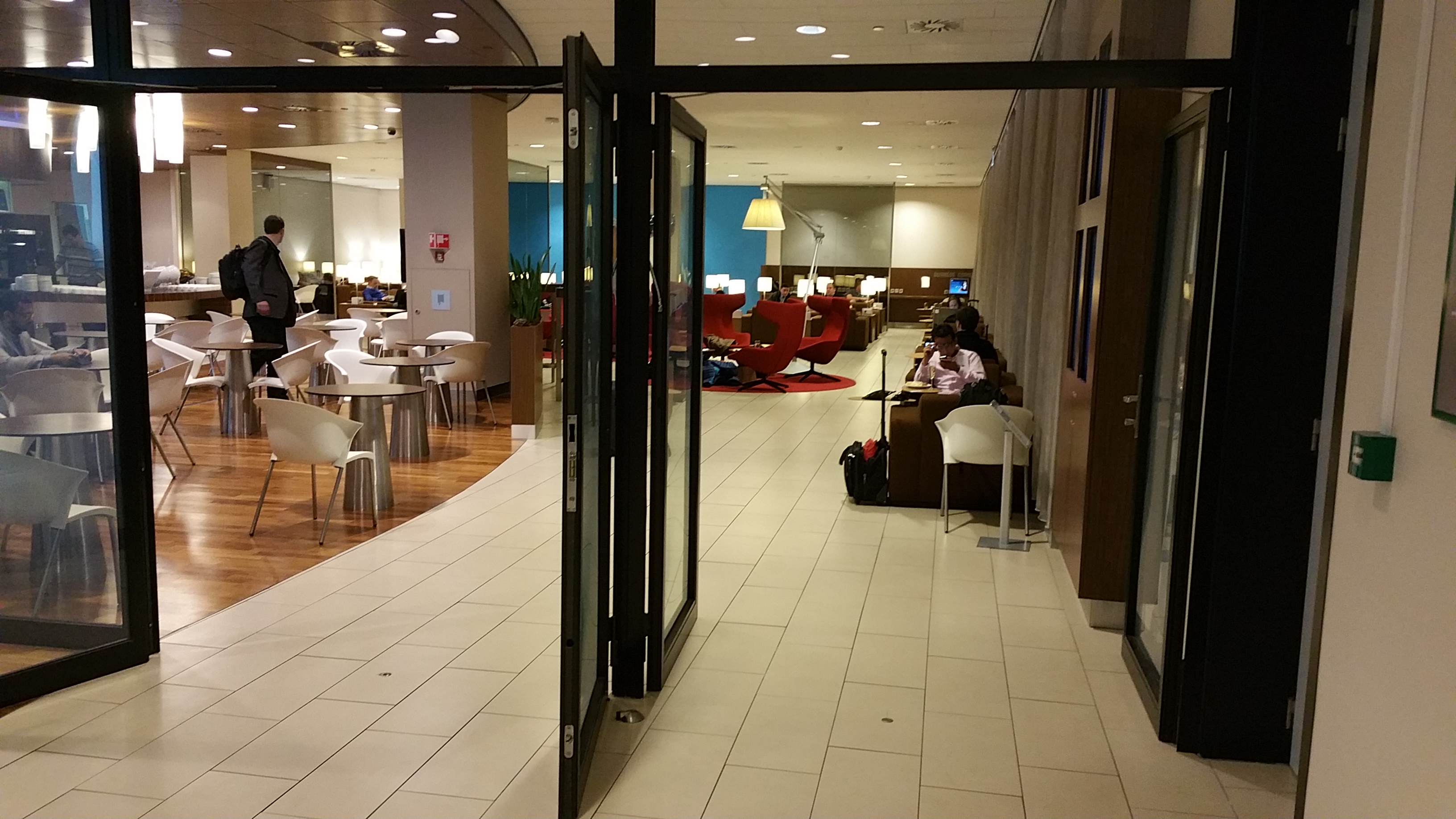 The KLM Crown Lounge Amsterdam #25 AMS airport review