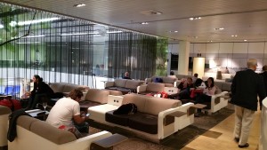 aspire lounge number 25 amsterdam ams airport review rene delta points (3)