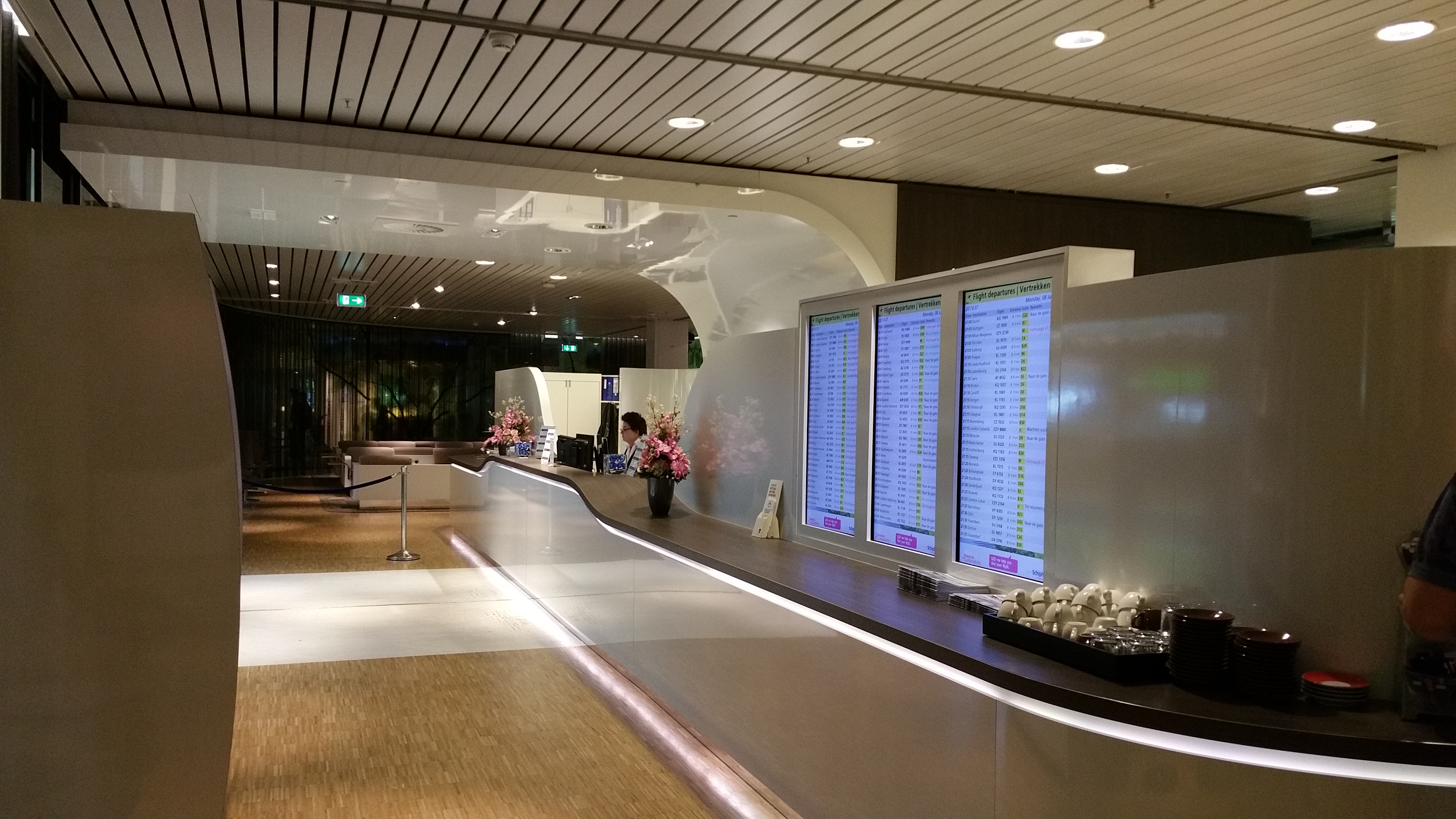 ASPIRE lounge #26 Amsterdam AMS Priority Pass lounge review