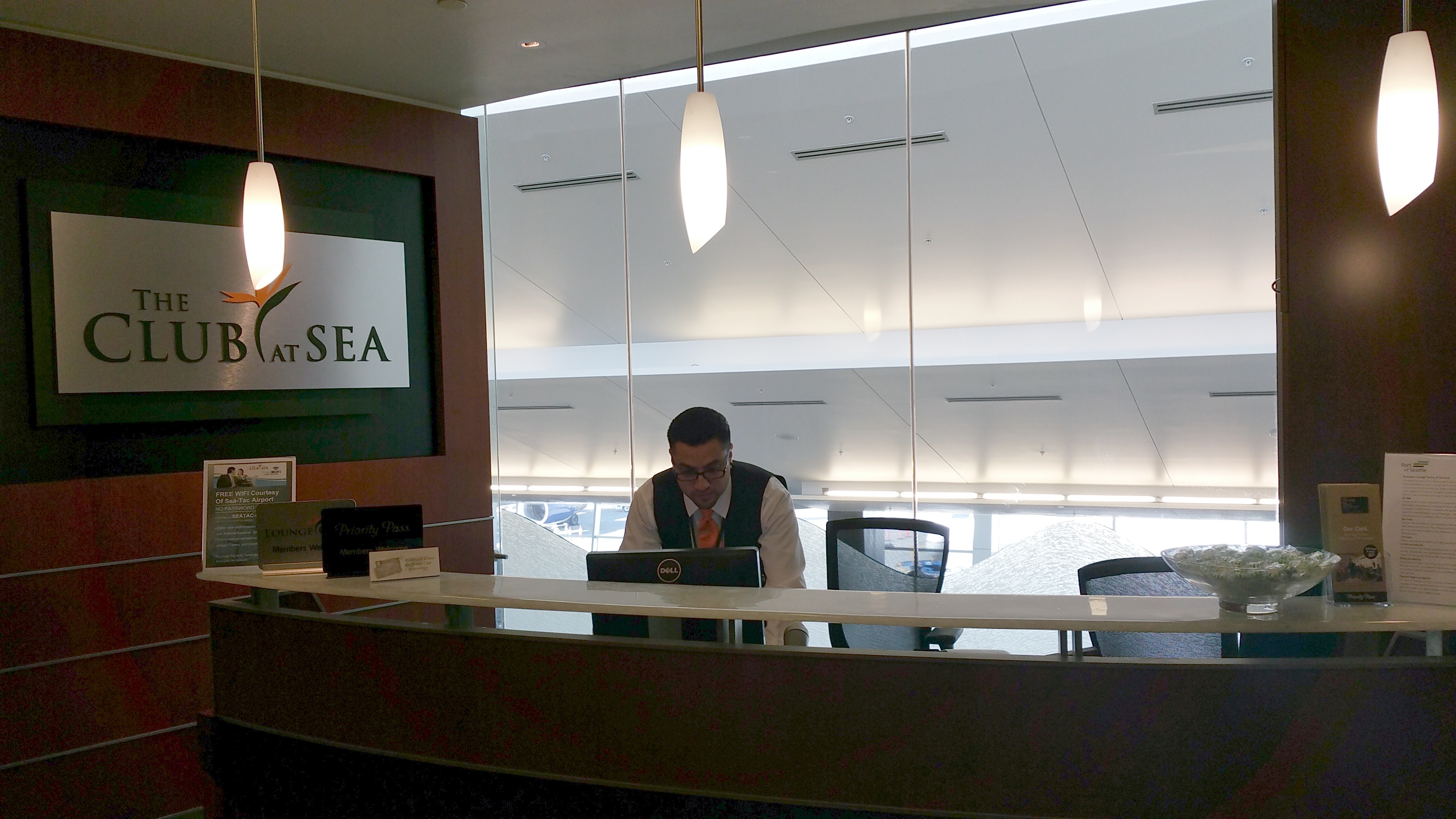 The Club at SEA (near gate A11) Seattle lounge review