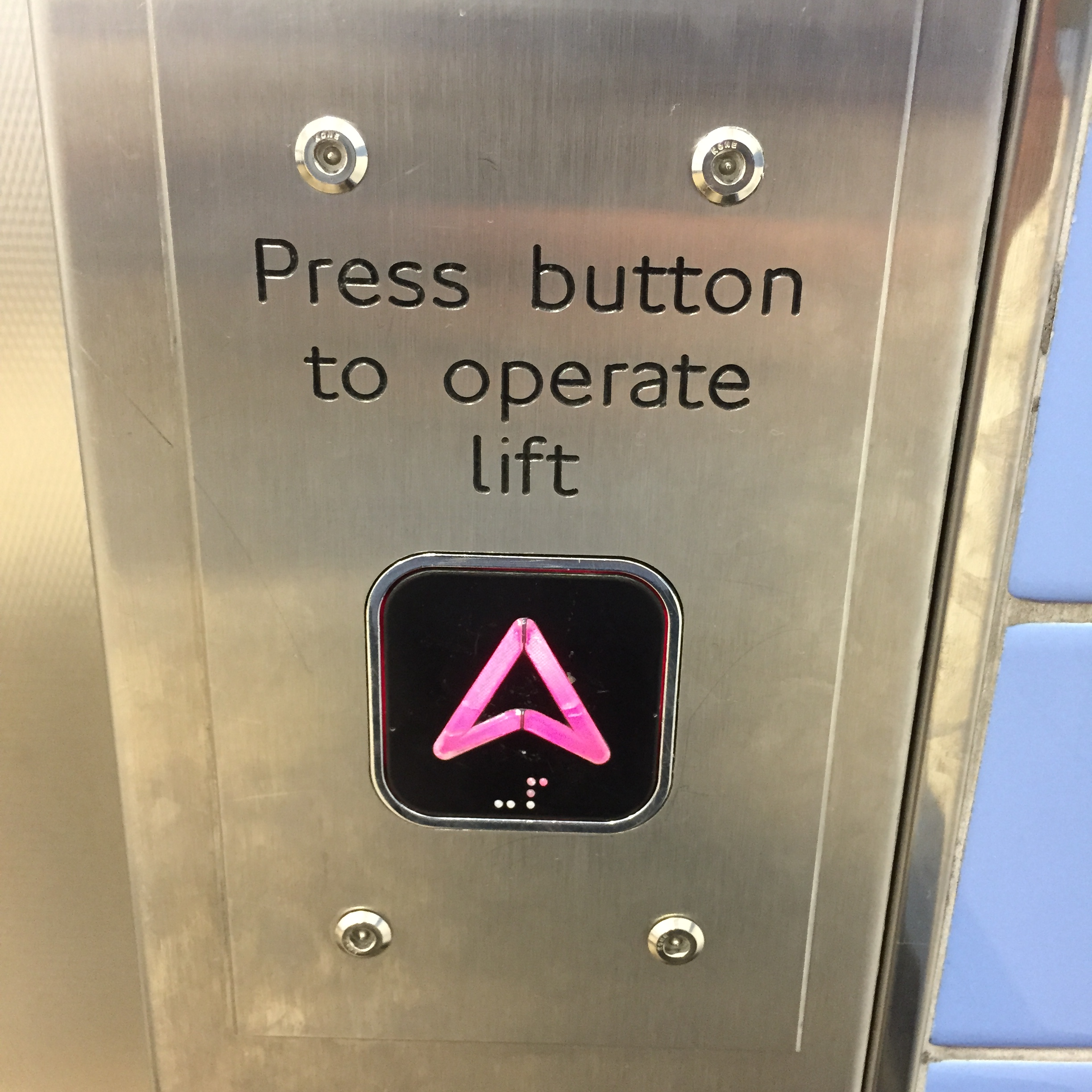 Virgin Atlantic Revivals (arrivals) Lounge Review by Noah Mark