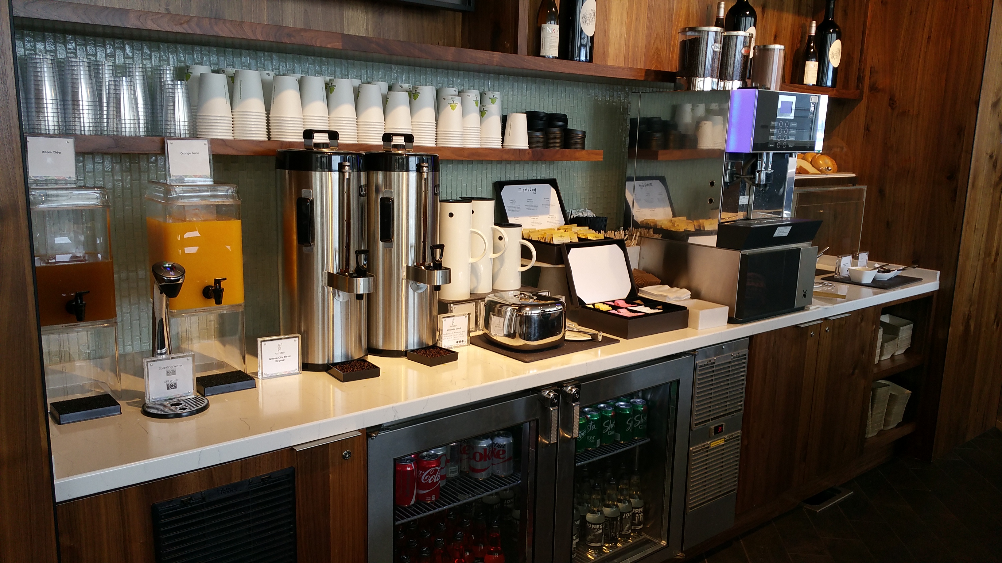 American Express Centurion Studio Seattle SEA airport review