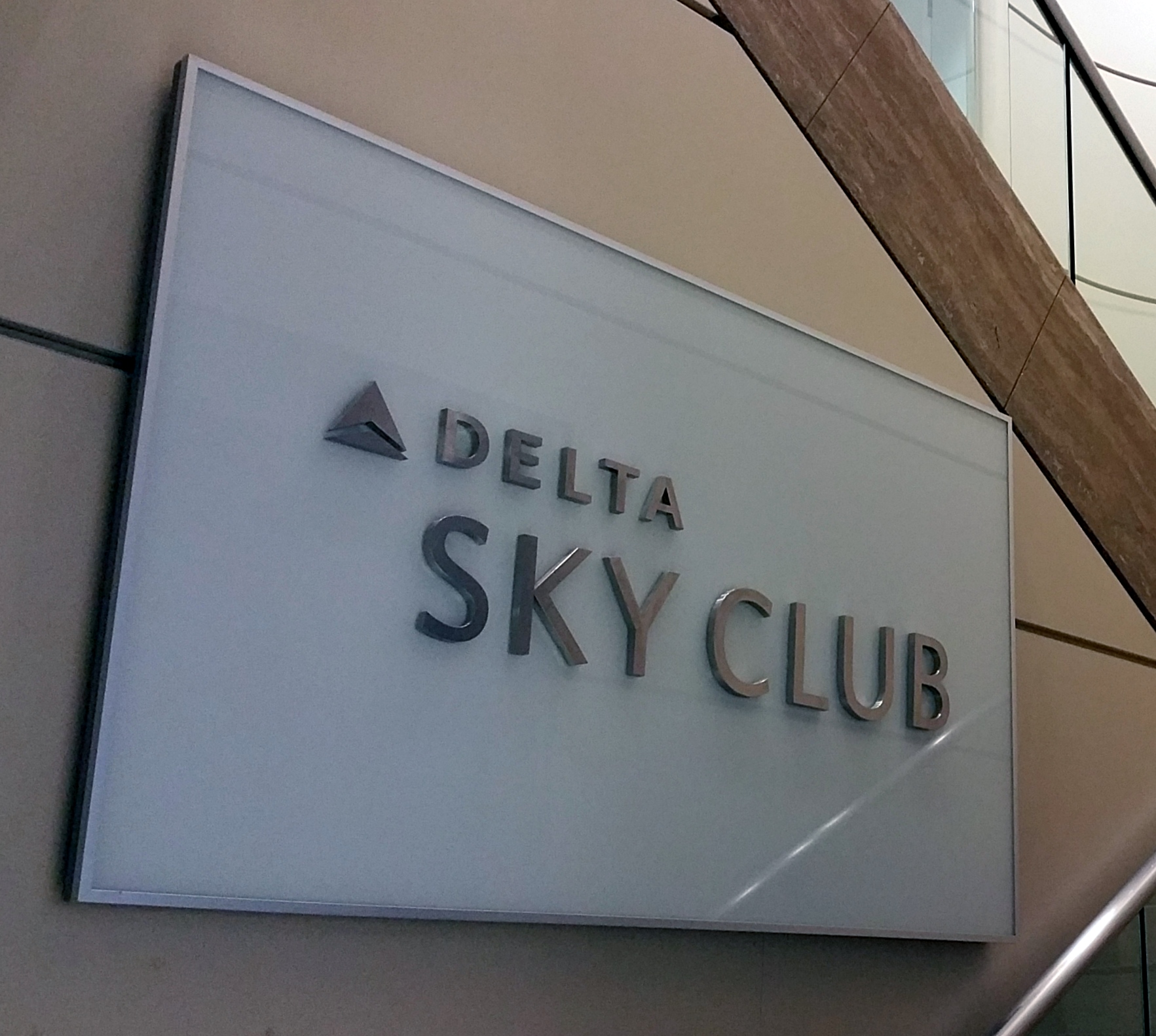 Delta CONFIRMS Sky Club change – ID no longer needed for entry – #KeepClimbing worthy change!