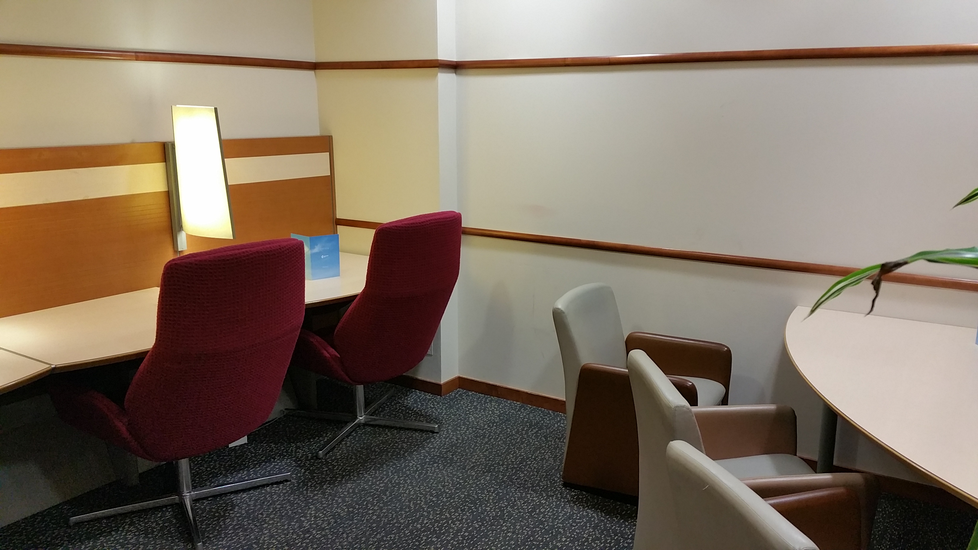 The Escape Lounge Manchester T2 for Virgin Atlantic Upper Class guests review