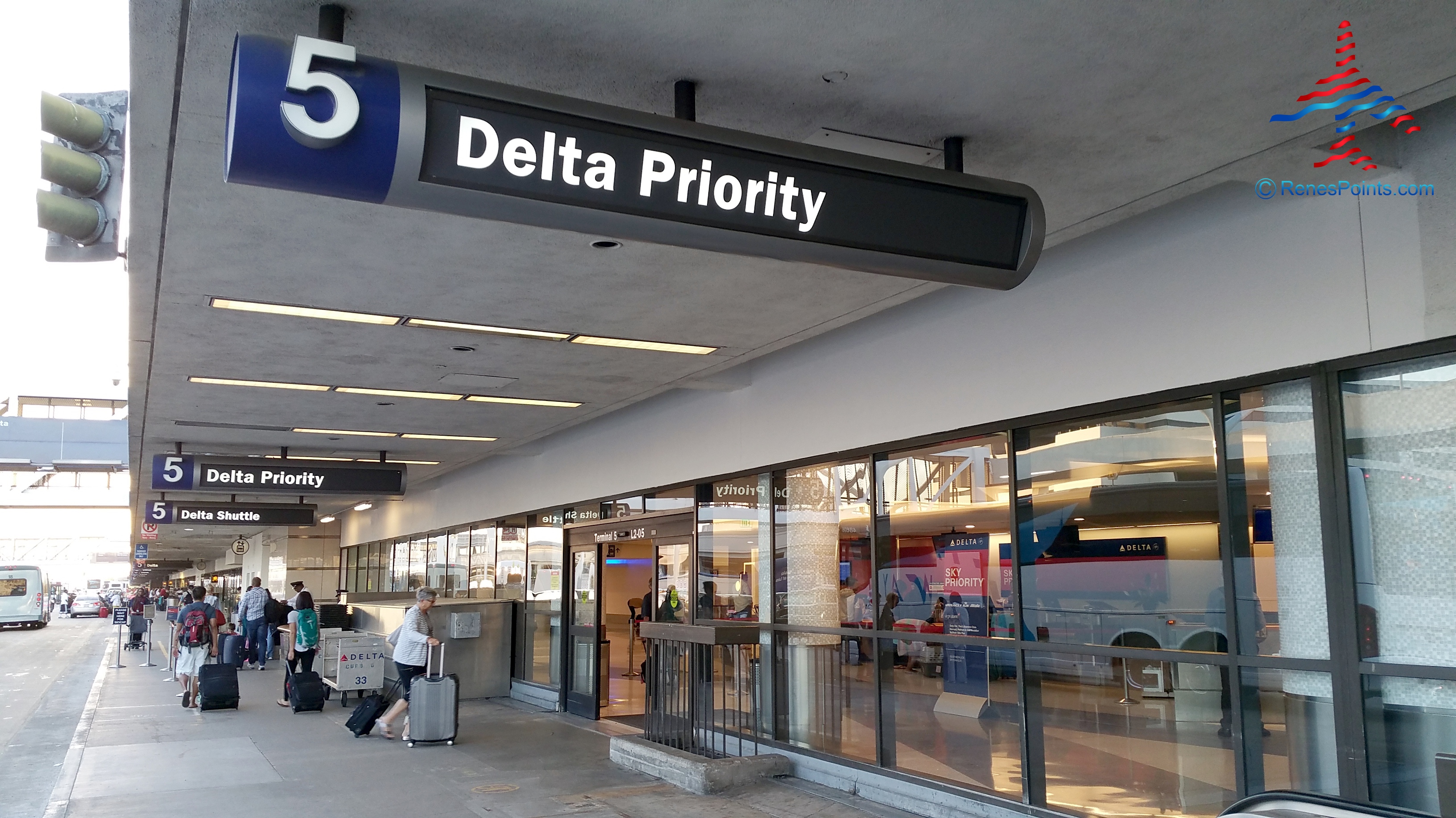 Here is why Delta Los Angeles LAXtoLUX DeltaONE check-in is all but pointless!