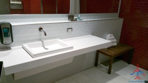 Delta Sky Club Atlanta F International Terminal SkyDeck review RenesPoints blog (37)