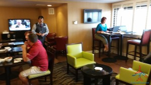 Los Angeles LAX IHG Crown Plaza Club Room King room review RenesPoints Blog (8)