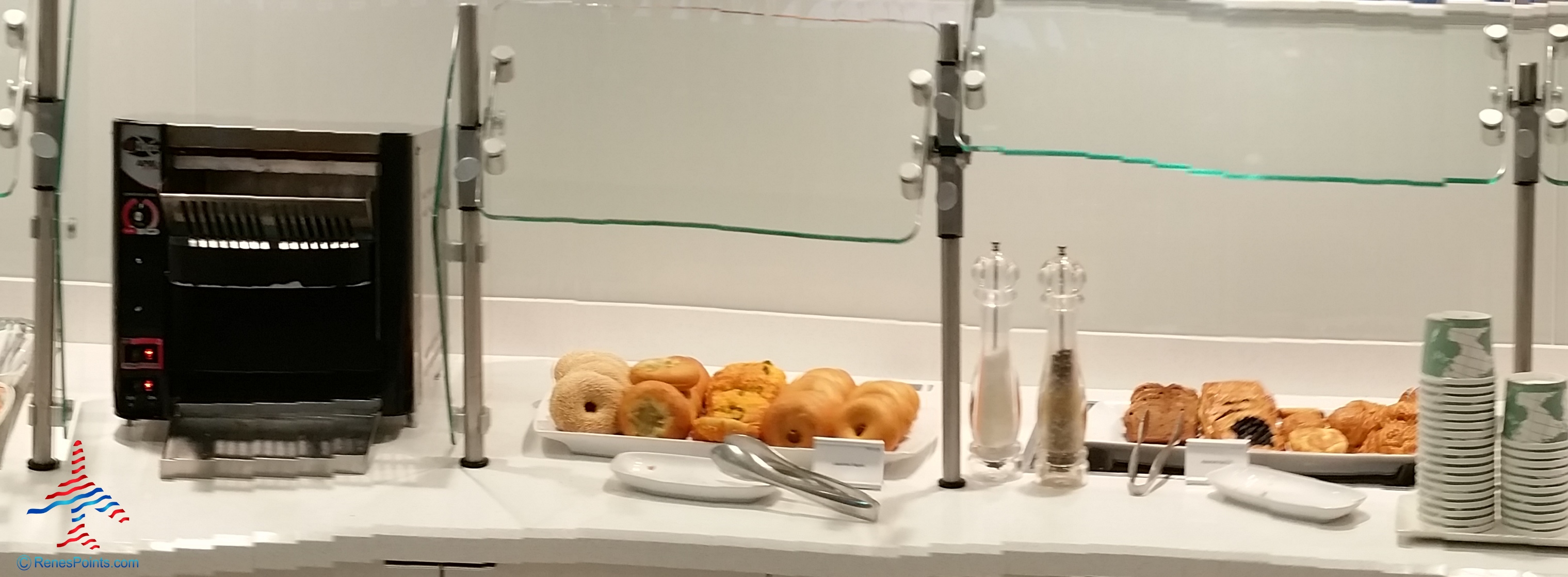 Los Angeles (LAX) Delta Sky Club refurbished 2015 review by RenésPoints (Now Closed with T2/3 move)