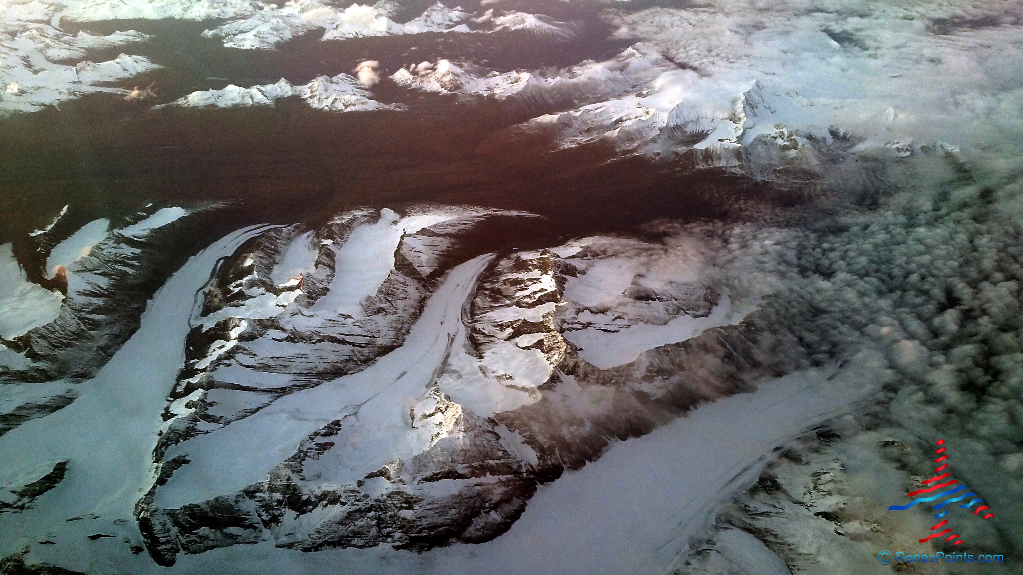 An Alaska Delta Elite Mileage Run: Amazing views flying to Alaska ANC