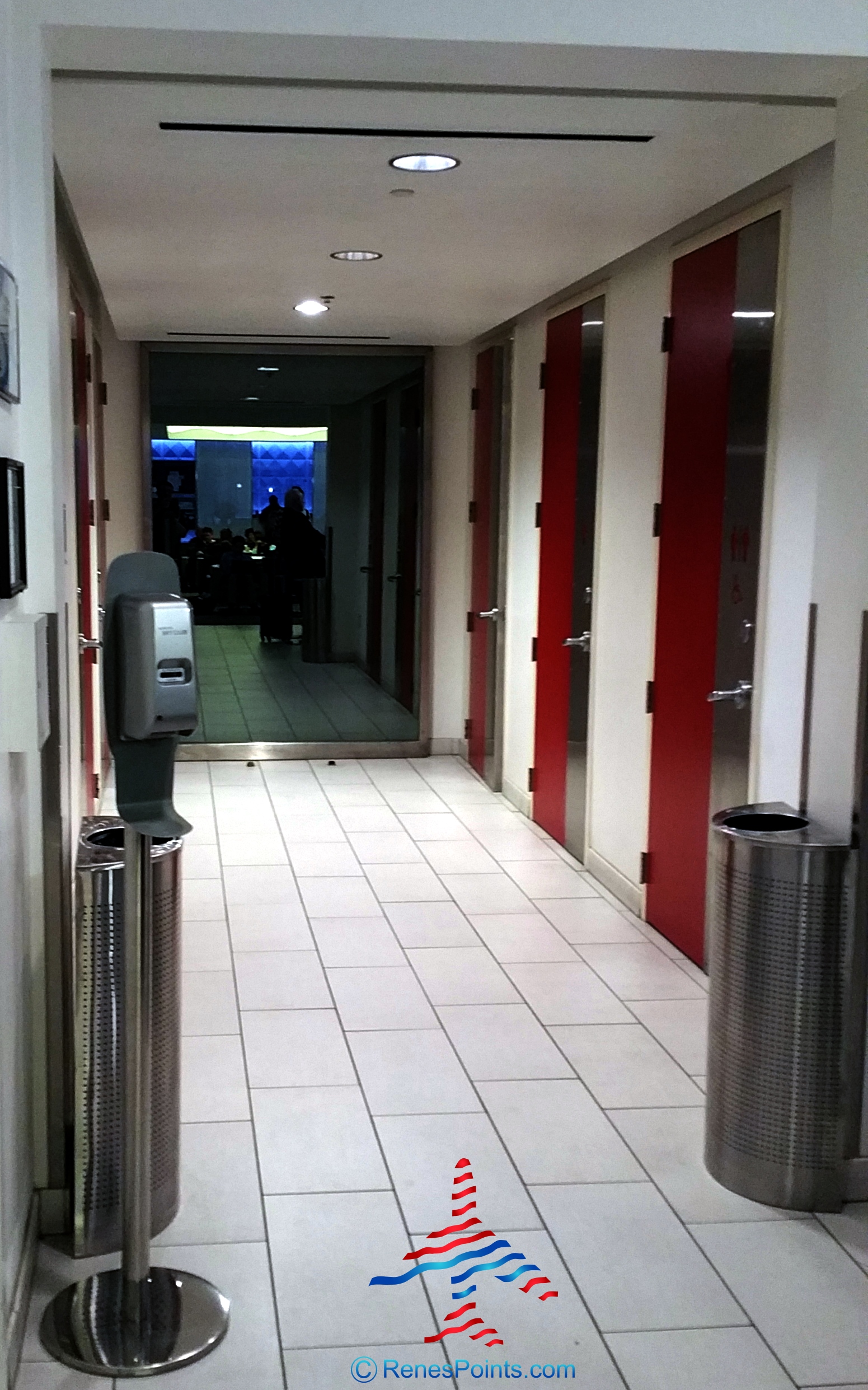 Delta Sky Club Atlanta ATL B concourse near B10 Review (Now Closed)