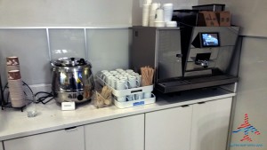 Delta Sky Club Atlanta ATL airport near gate B10 Renes Points blog review (8)