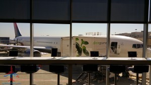 Delta Sky Club E Concorse Atlanta ATL review RenesPoints blog (14)