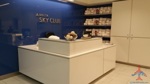Delta Sky Club E Concorse Atlanta ATL review RenesPoints blog (27)