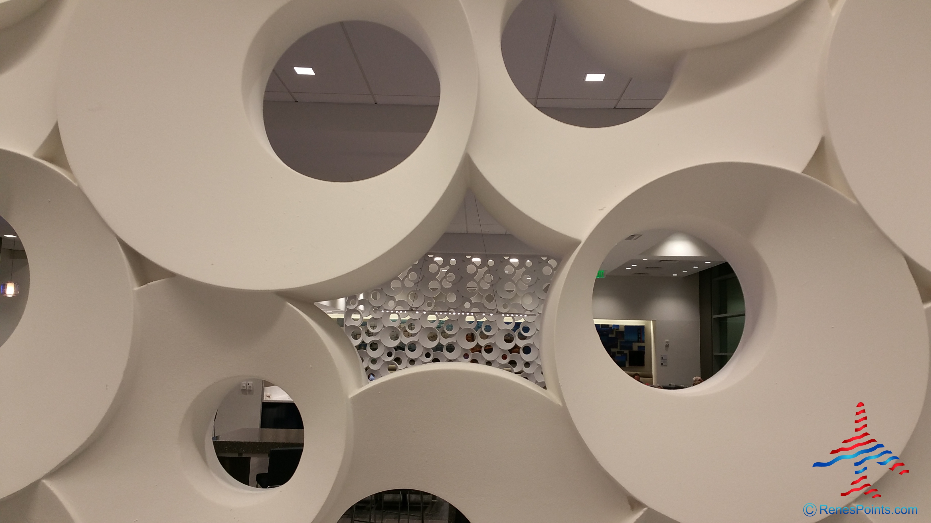 Delta Sky Club San Francisco (SFO) Airport Lounge Review