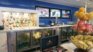 Delta Sky Club near D27 Atlanta ATL airport review Renes Points blog (17)
