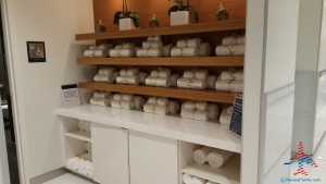 Delta Sky Club showers SFO San Francisco airport Renes Points blog (2)