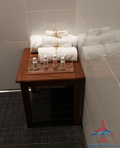 Delta Sky Club showers SFO San Francisco airport Renes Points blog (5)