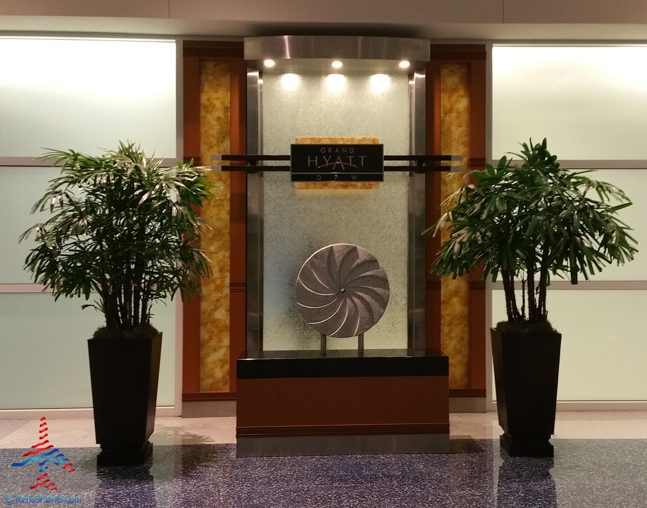 Grand Hyatt Dallas DFW Airport Jr. Suite review by Eye of the Flyer