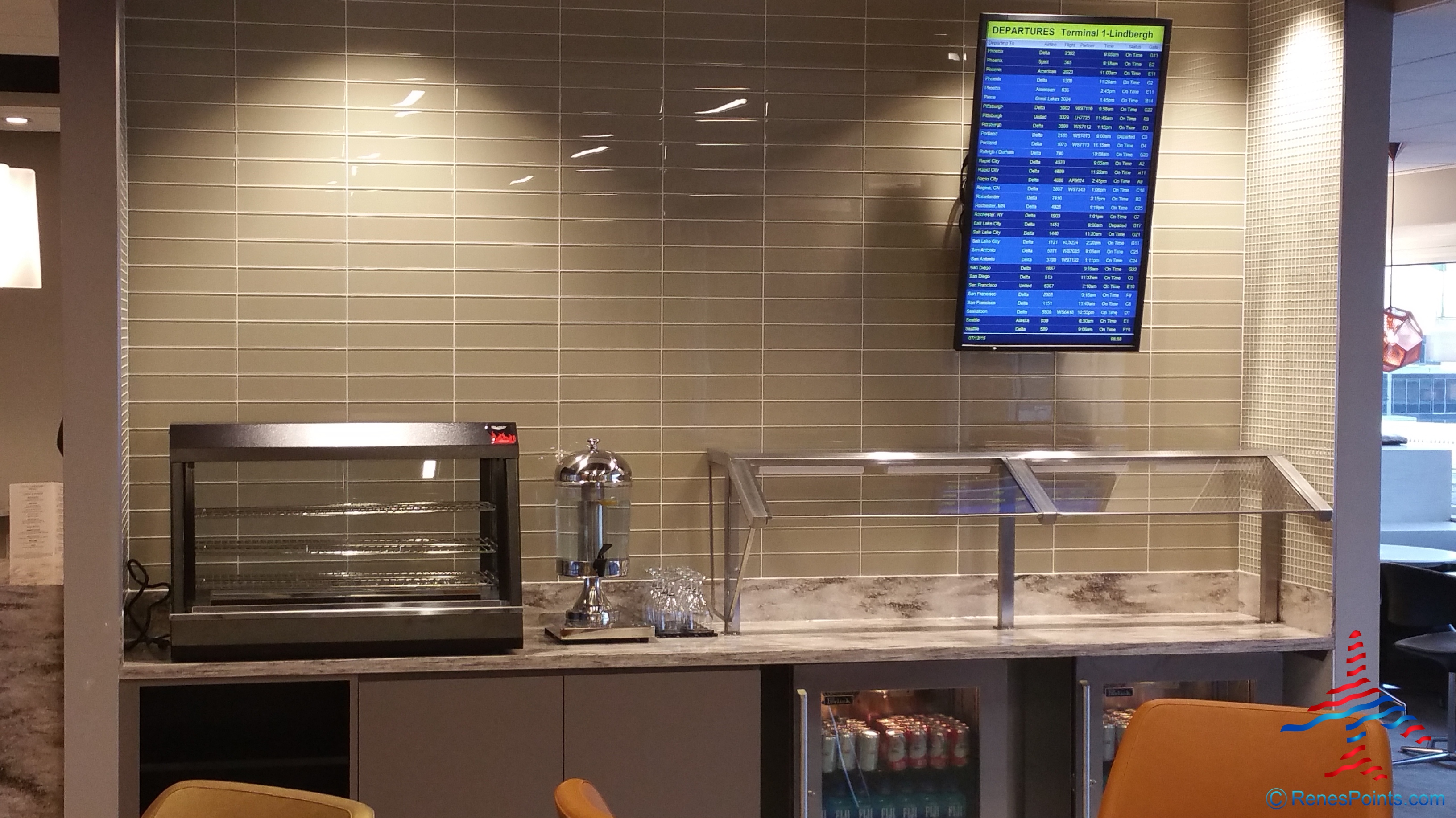 Escape lounge now open at Minneapolis MSP Airport. Opening day review by Eye of the Flyer