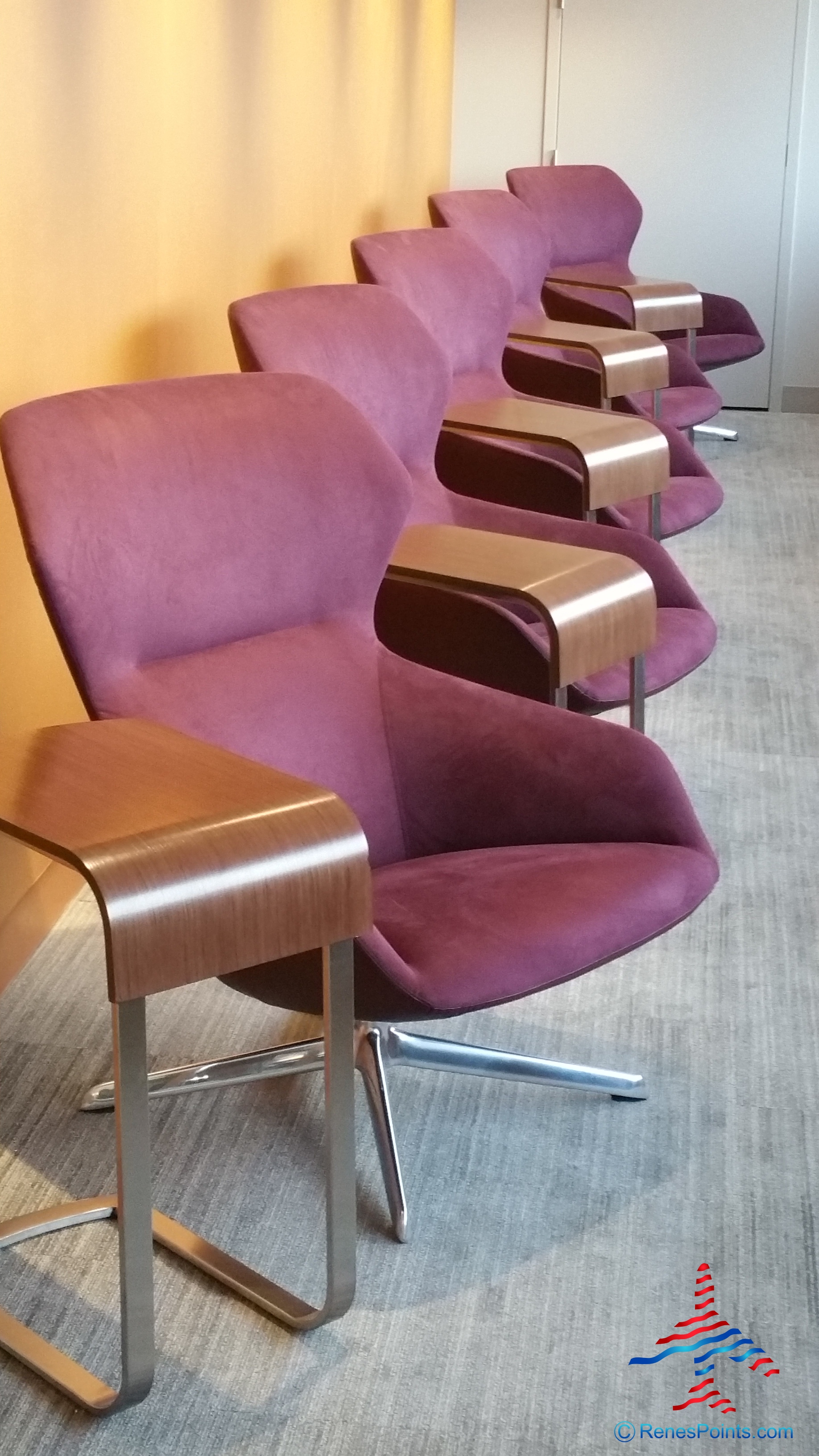 Escape lounge now open at Minneapolis MSP Airport. Opening day review by Eye of the Flyer