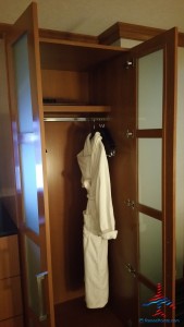 jr suite with runway view grand hyatt dfw renes points blog review (9)