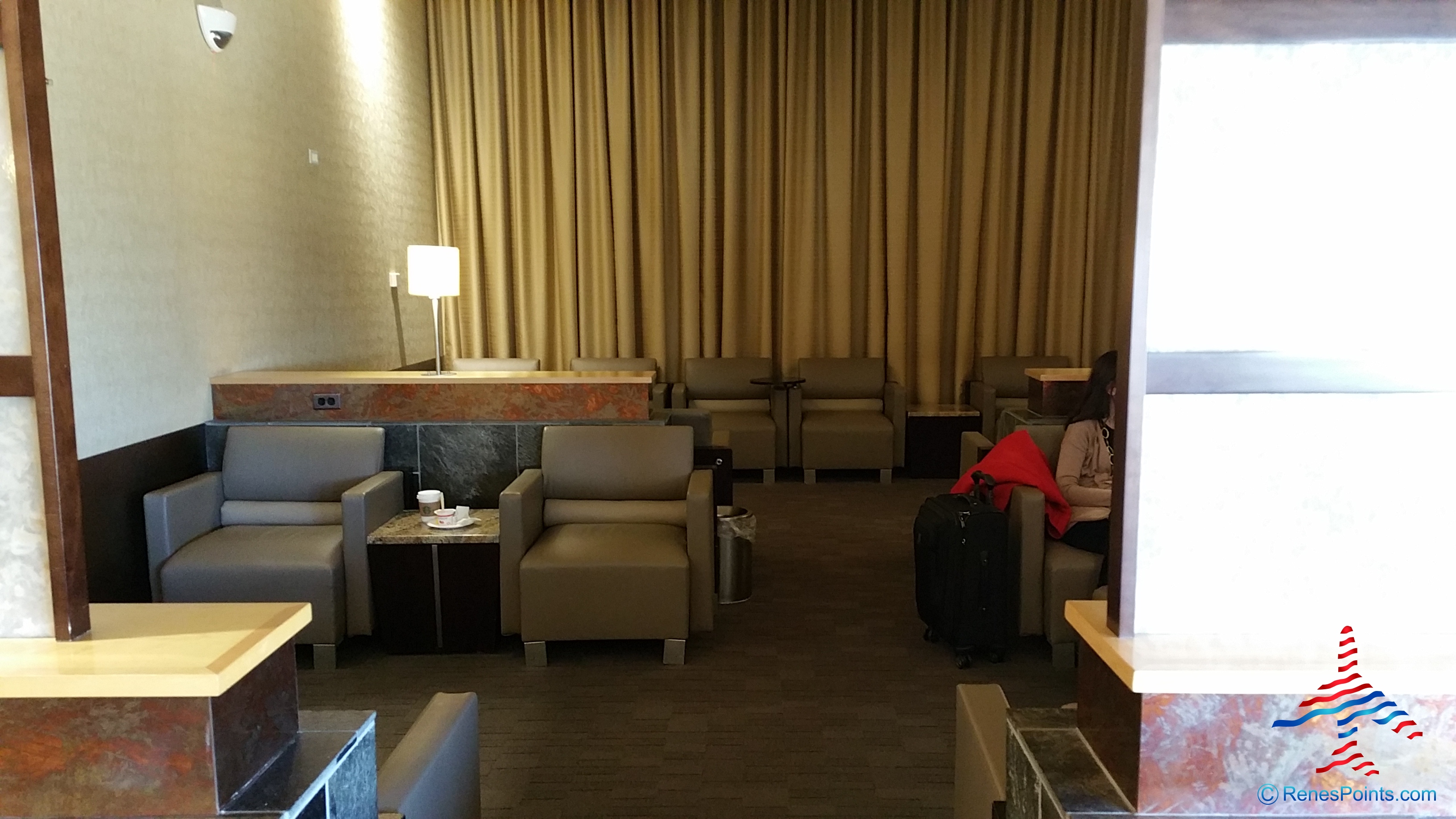 Delta Sky Club Atlanta ATL C concourse near C37/39 Review by Eye of the Flyer