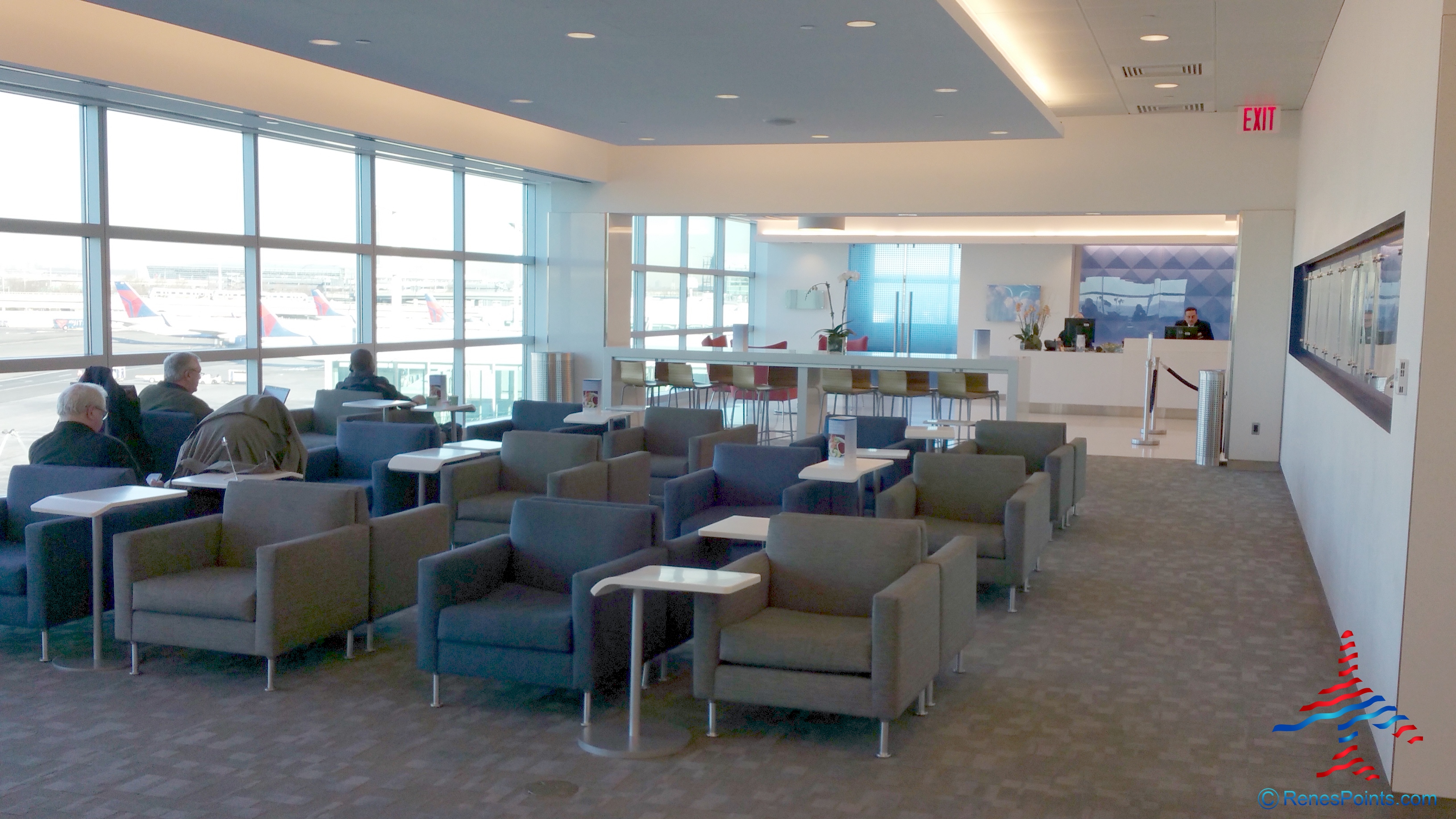 Delta Sky Club JFK T4 New York Kennedy International Airport review by Eye of the Flyer