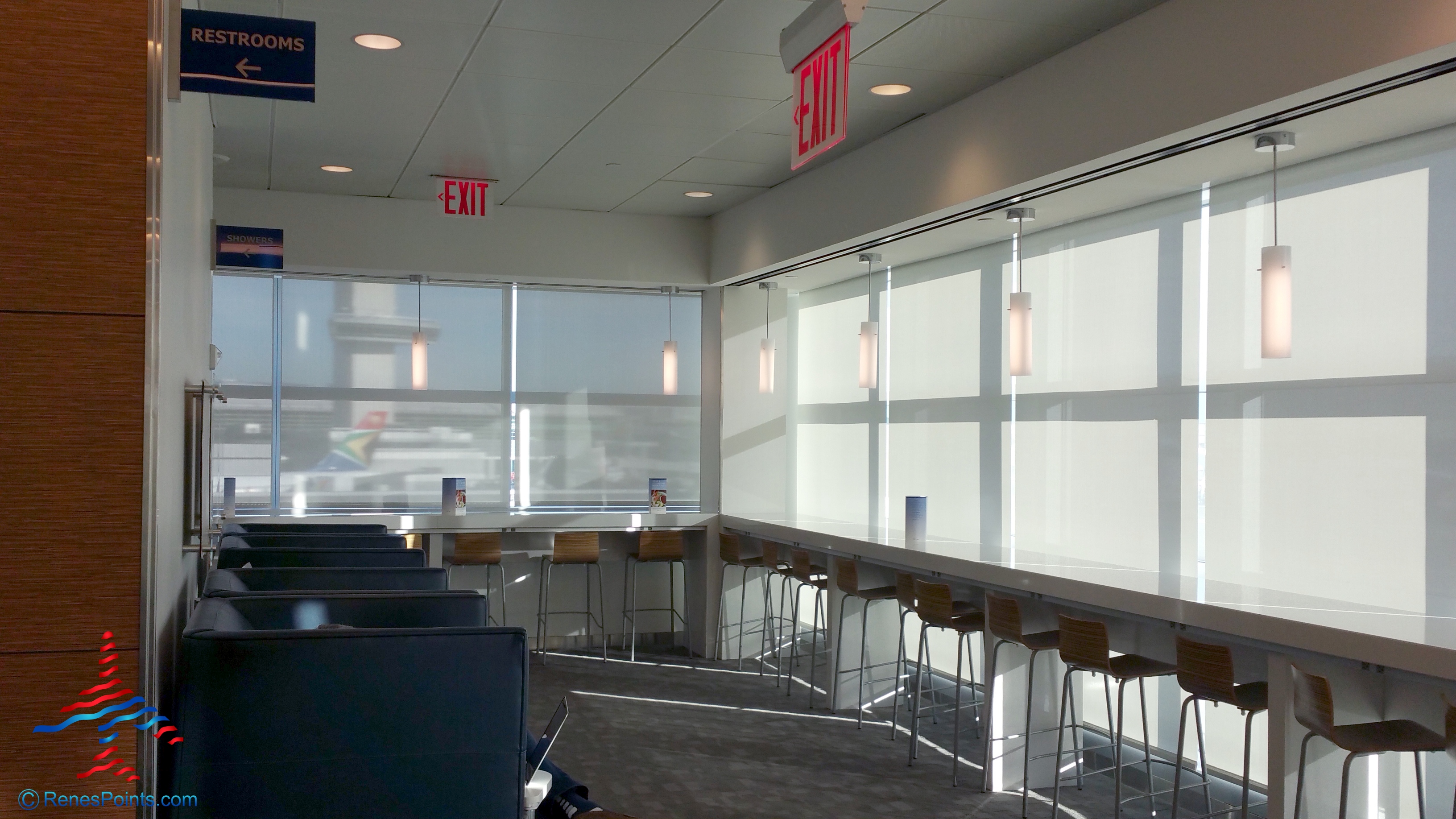 Delta Sky Club JFK T4 New York Kennedy International Airport review by Eye of the Flyer